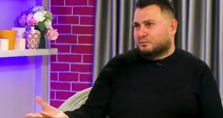 "Kişi yumruğunu vurub özünü xatırlatmalı deyil" -