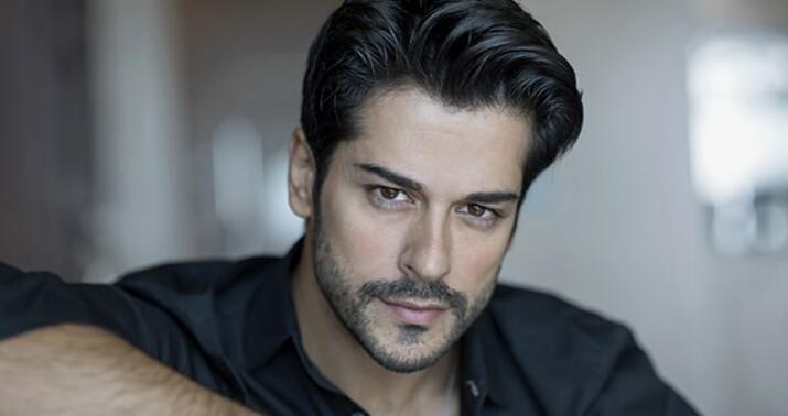 Tanınmış aktyor bu fotoya görə tənqid olundu