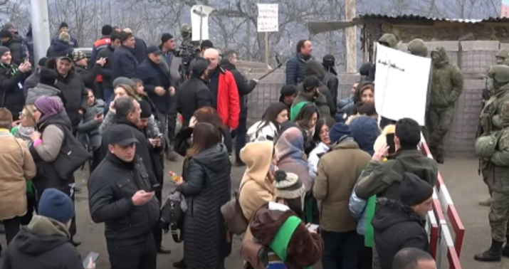 Şuşa-Xankəndi yolunda etirazların ikinci günü -