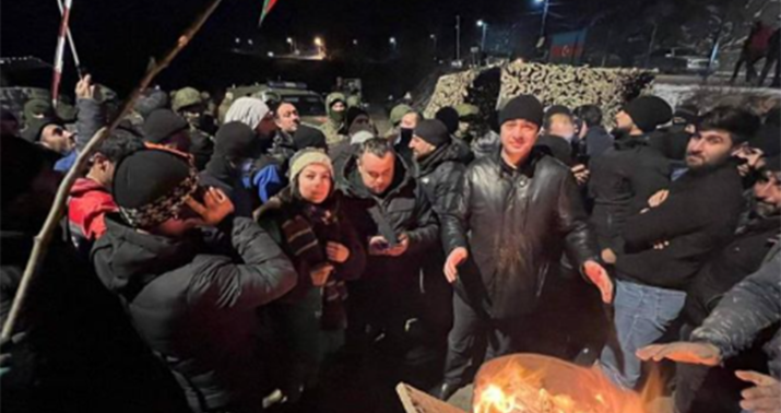 Şuşa-Xankəndi yolunda aksiya davam edir