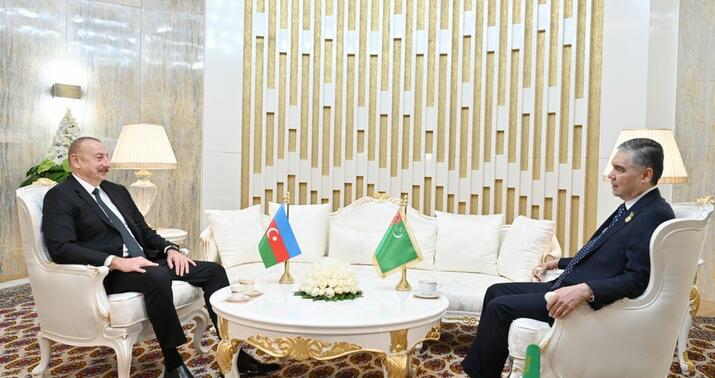 Prezident Qurbanqulu Berdiməhəmmədovla görüşdü -