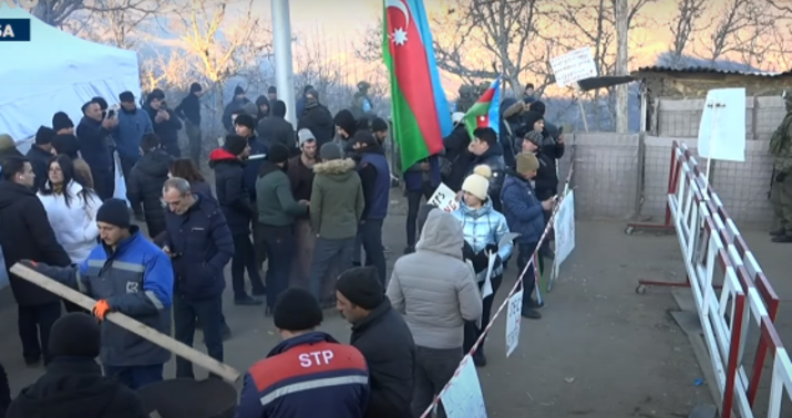 Aksiya iştirakçıları yeni tələblər irəli sürdü