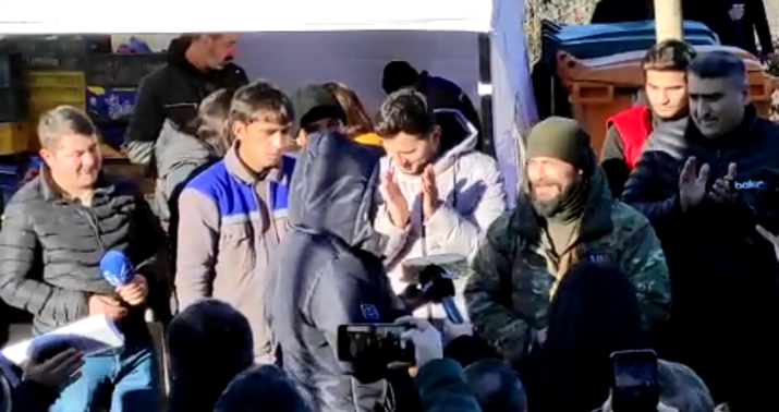 Laçın yolunda aksiyada iştirakçılardan birinin doğum günü qeyd edildi -