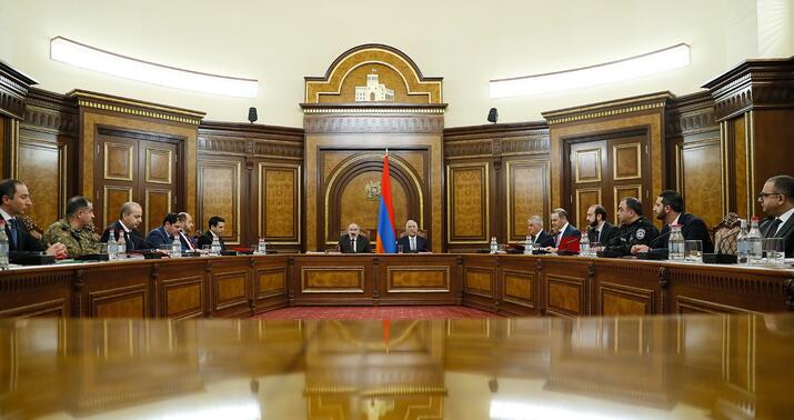 Paşinyan Təhlükəsizlik Şurasını topladı