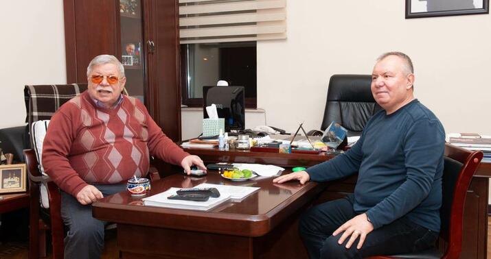 Azər Paşa Nemətov Mustafa Kurtla görüşdü -