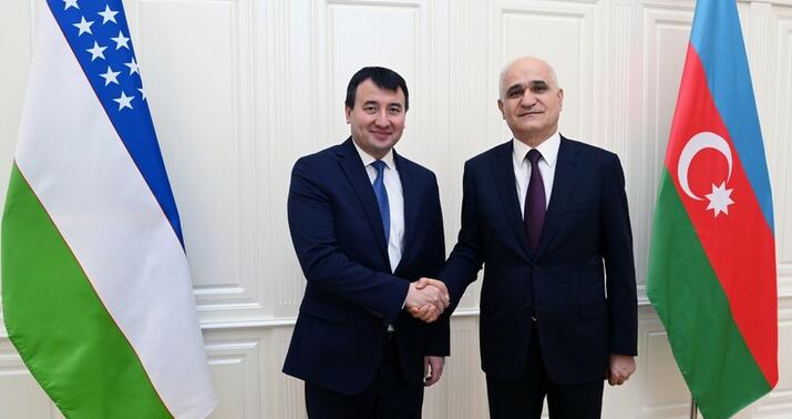 Şahin Mustafayev özbəkistanlı həmkarı ilə görüşdü -