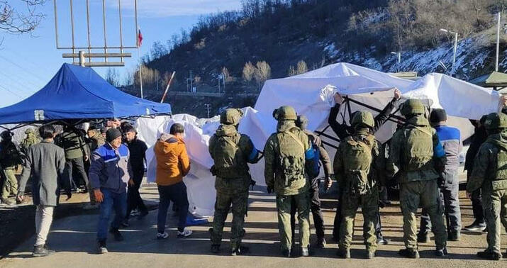 Separatçılar Xankəndi-Şuşa yoluna doğru yürüşə başladılar -
