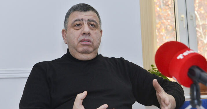 "Mən generalın tapançası altında işləmiş adamam..." -