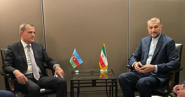 Bayramov iranlı həmkarı ilə danışdı