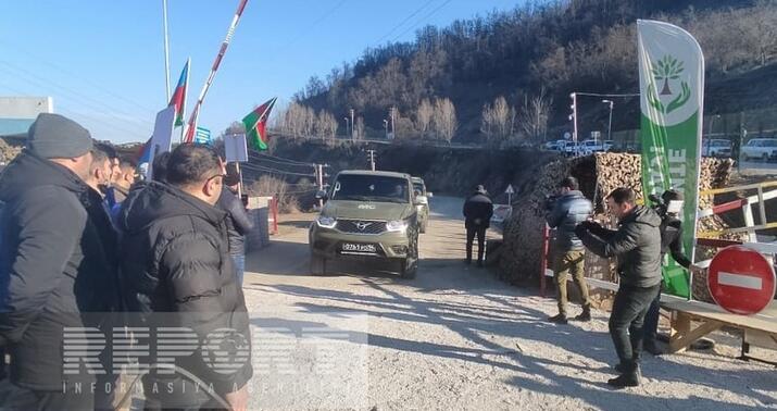 Sülhməramlılara aid daha bir təminat maşını Laçın yolundan keçdi -