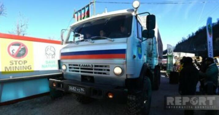 Sülhməramlıların daha 4 avtomobili maneəsiz keçdi -