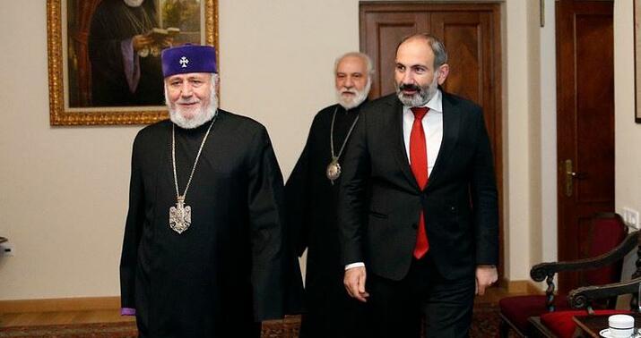 Paşinyan və II Qaregin arasında savaş –