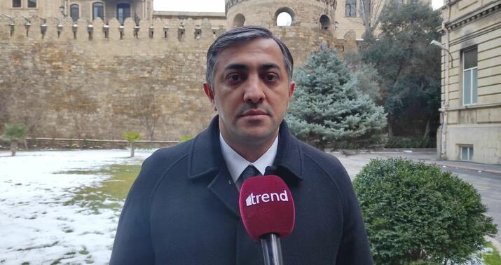 Bakının kommunal xidmətləri qarlı havada vəzifələrinin öhdəsindən gəlir -