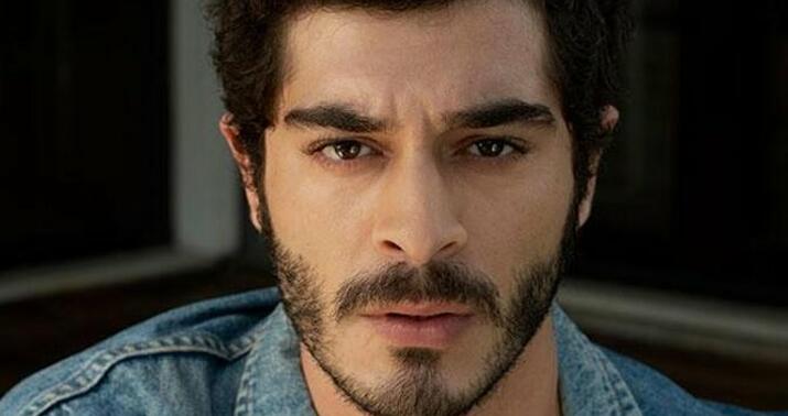 Aktrisa Burak Denizin saxlanılmasını tələb edir