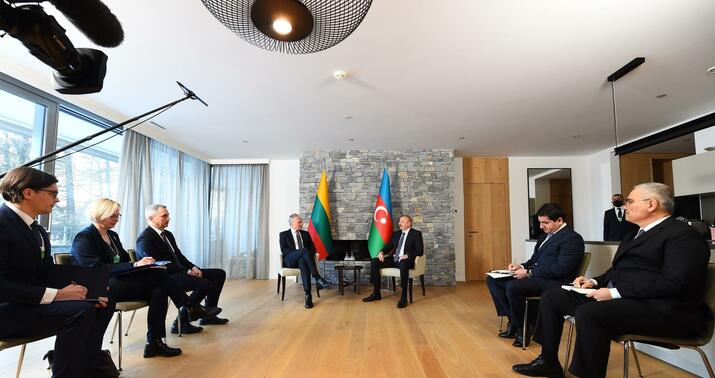 Prezident litvalı həmkarını Laçın yolunda baş verənlərlə bağlı məlumatlandırdı