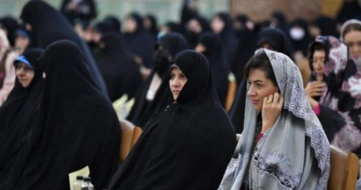 Akopyanı məscidə aparmaqla... -