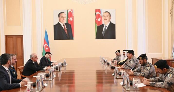 Əli Əsədov səudiyyəli generalla görüşdü