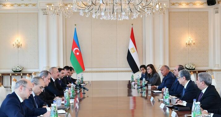 Prezidentlərin geniş tərkibdə görüşü oldu –