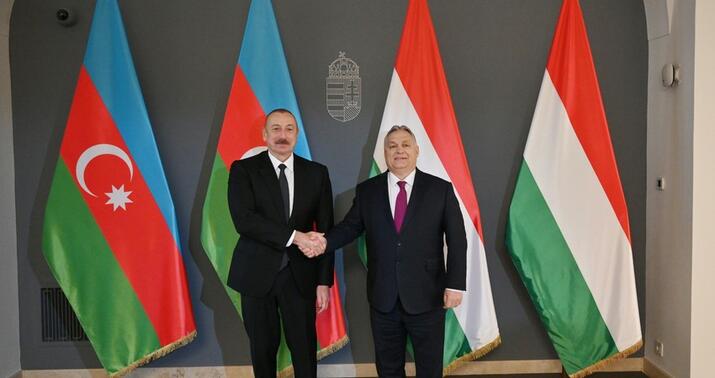 İlham Əliyev Viktor Orbanla məhdud tərkibdə görüşdü –
