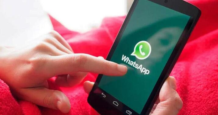 Tələbə anasının başqa kişi ilə yazışmasını tutdu: "Ürəyim, hardasan?.." –