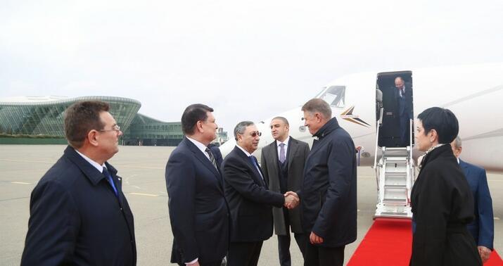 Rumıniya Prezidenti Azərbaycana gəldi