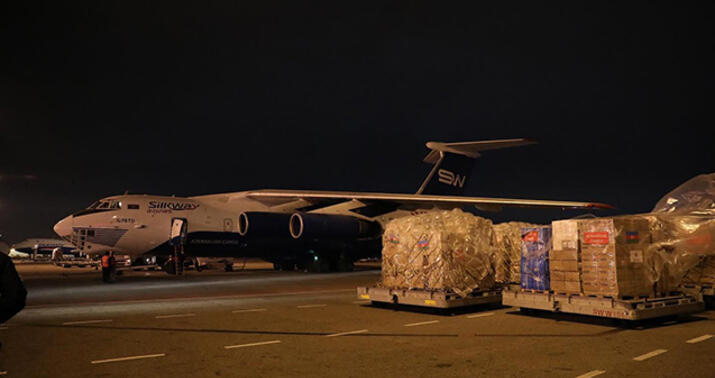 Bakıdan Türkiyəyə 36 ton yardım göndərildi