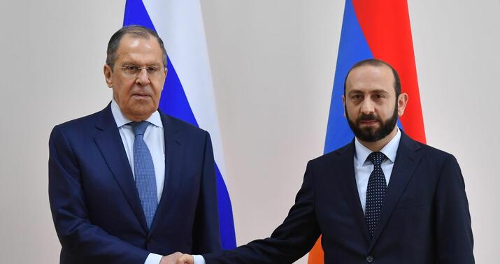 Lavrov və Mirzoyan sülh müqaviləsini müzakirə etdi