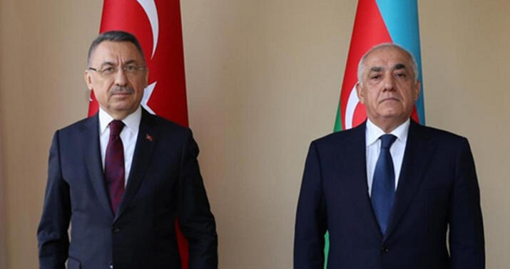 Əli Əsədov Fuat Oktayla danışdı