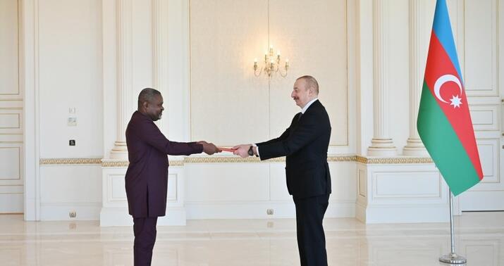 Prezident yeni səfirlərin etimadnaməsini qəbul etdi –