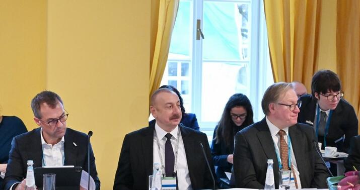 İlham Əliyev Münxendə dəyirmi masada iştirak etdi –