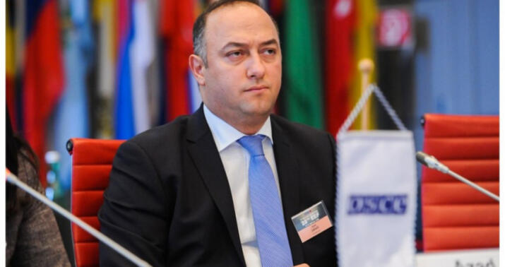 Prezident Dövlət Xidmətinin rəisini vəzifəsindən azad etdi