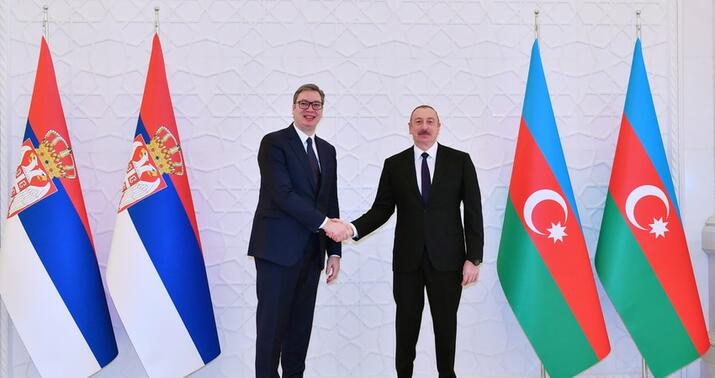 İlham Əliyev serbiyalı həmkarı ilə danışdı