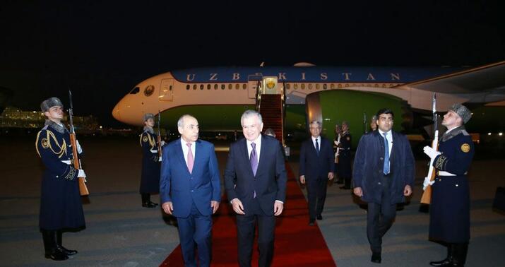 Özbəkistan Prezidenti Azərbaycana səfərə gəldi
