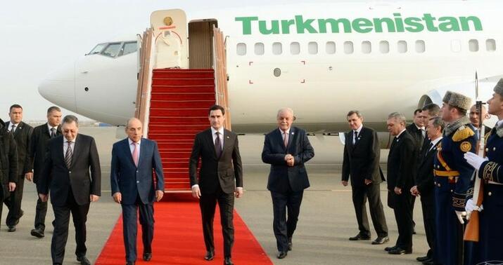 Türkmənistan prezidenti Azərbaycana gəldi -