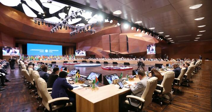 Prezidentin adından iştirakçıların şərəfinə ziyafət verildi