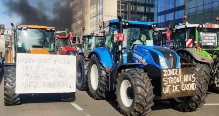 Brüsseldə fermerlər traktorlarla etiraz aksiyası keçirdi