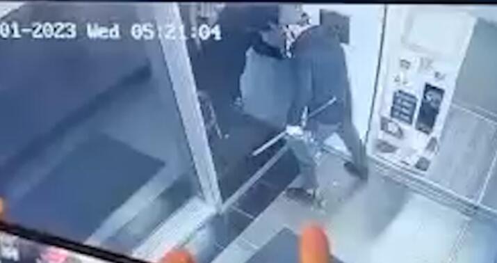 Bakıda ödəmə terminalından 29 min manat oğurlandı –