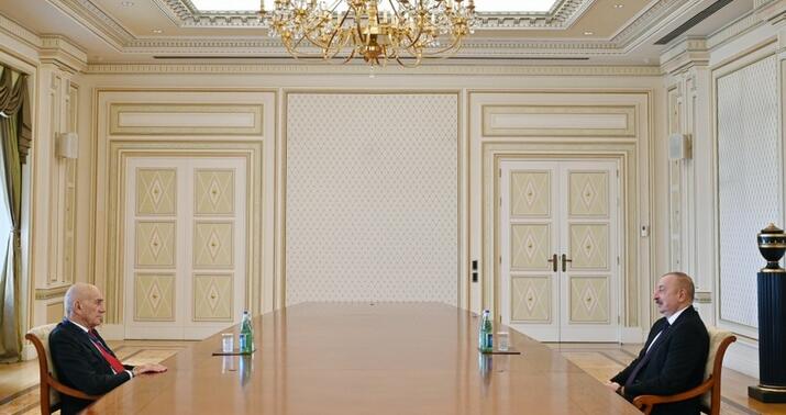 Prezident İsrailin sabiq baş nazirini qəbul etdi –