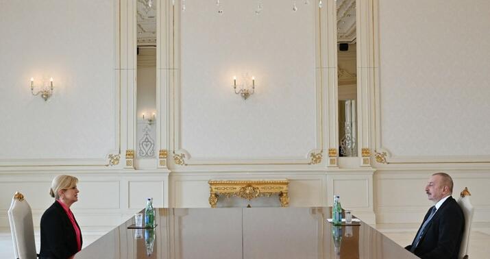 İlham Əliyev Xorvatiyanın sabiq Prezidentini qəbul etdi