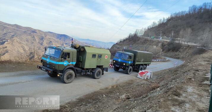 Sülhməramlıların iki avtomobili Xankəndi-Laçın yolundan keçdi -