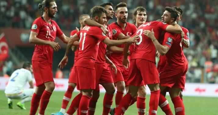 Türkiyə Niderlandla oyuna bu heyətlə çıxır