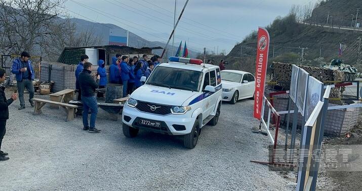 Sülhməramlıların avtomobilləri Laçın yolundan keçdi