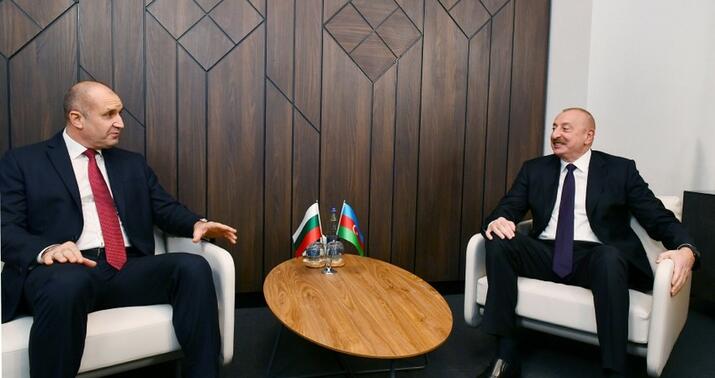 Prezidentlərin təkbətək görüşü oldu -