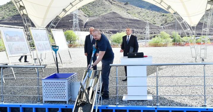 Laçın rayonunun Güləbird kəndinin təməli qoyuldu -