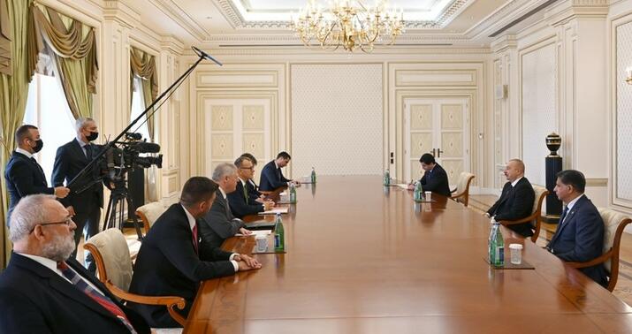 İlham Əliyev Slovakiya parlamentinin sədrini qəbul etdi -