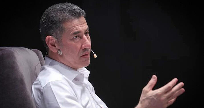 Sinan Oğanın məşhur müğənni ilə əsgərlik -