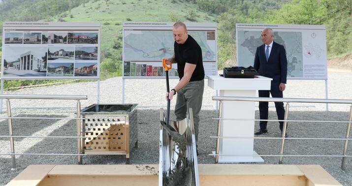 Prezident Laçında daha bir kəndin təməlini qoydu -