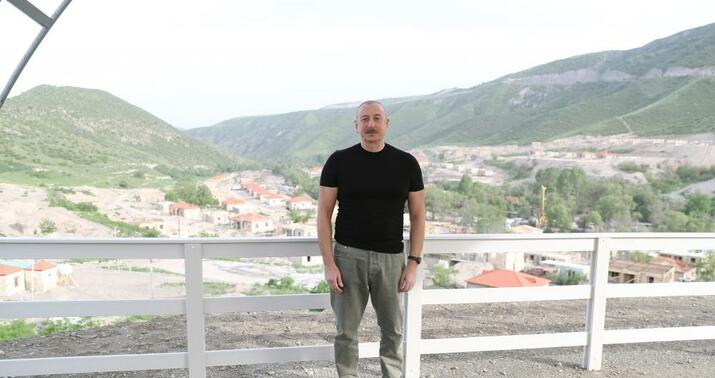 İlham Əliyev Kəlbəcərdə 3-cü yaşayış kompleksinin təməlini qoydu -