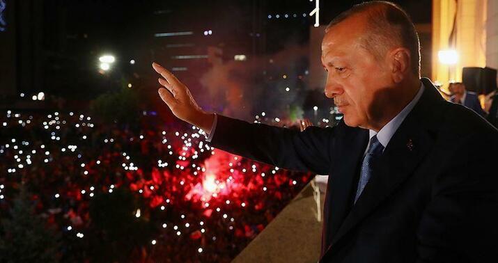 Ərdoğan çıxışını bu mahnı ilə başladı və bitirdi -