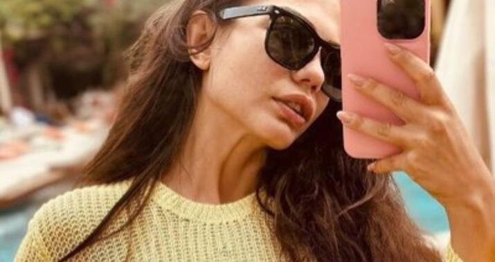 Demet Özdemir istirahətdə... -